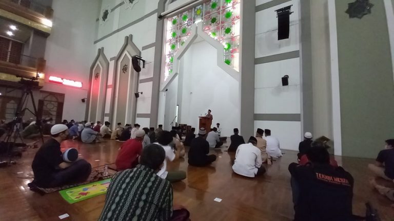 Ramadhan 1443 H : Keluarga Besar UPI selenggarakan Shalat, Ceramah Tarawih, Nuzulul Qur’an di Universitas Pendidikan Indonesia