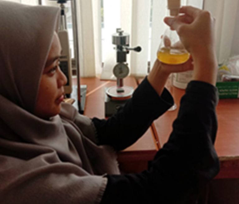 Siti Nur Hofifah: Mengenal lebih dekat mahasiswa S1 berprestasi FPMIPA UPI dengan 13 publikasi Scopus