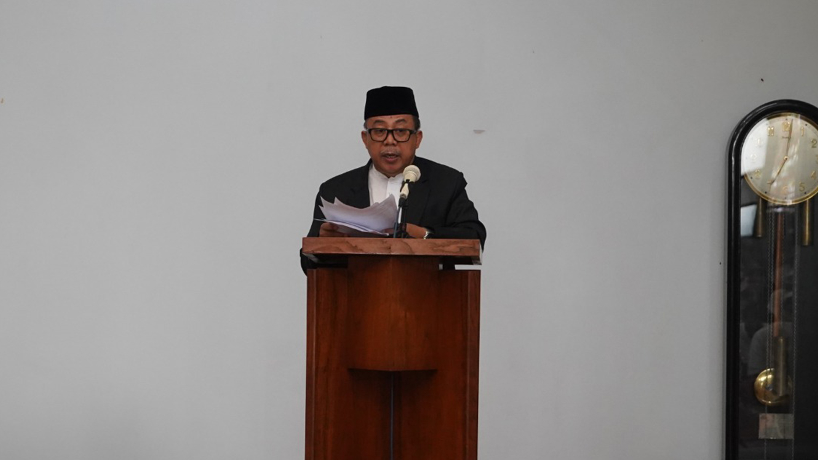 Idul Fitri 1443 H, Guru Besar UPI Prof. Dr. H. Sofyan Sauri, M.Pd Sampaikan Pesan Girah Ramadan untuk Mewujudkan Insan yang Unggul – BERITA UPI