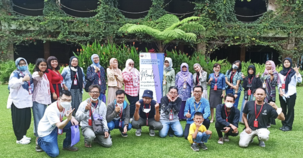 DOSEN FPBS UPI DAN KOMUNITAS RUMAH KITA GAGAS PELATIHAN MENULIS SEBAGAI MEDIA TERAPI BERBASIS SELF HYPNOSIS