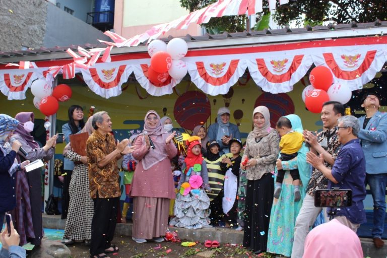 “Gebyar Taman Literasi PC2”, Titik Awal Rintisan Kampung Literasi PkM UPI