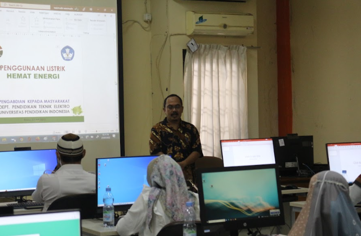 DPTE FPTK UPI Selenggarakan PKM untuk Guru SMK se-Bandung Raya