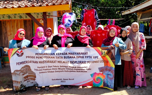 P2M 2022 : Prodi Pendidikan Tata Busana Selenggarakan Pembinaan Hanjeli E-Dye Fabric di Desa Wisata Ciletuh