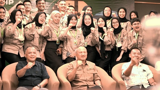 Lulusan Prodi Pendidikan Tata Busana meraih prestasi sebagai peserta terpilih (awardee) program Jabar Innovation Fellowship Tahun 2022 (JIF 2022).