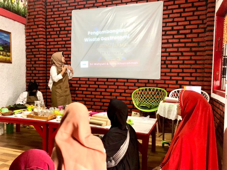 Pariwisata UPI merancang Wisata Gastronomi di Garut untuk Menelusuri Kembali Kekayaan Makanan Nusantara melalui Trip “Hayu Mulih ka Desa”