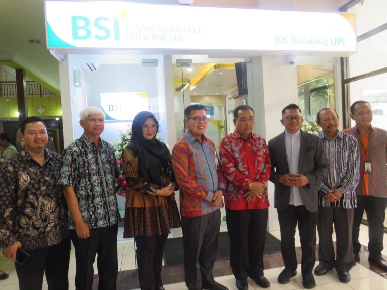 Rektor UPI Hadiri Grand Opening Kantor Kas BSI