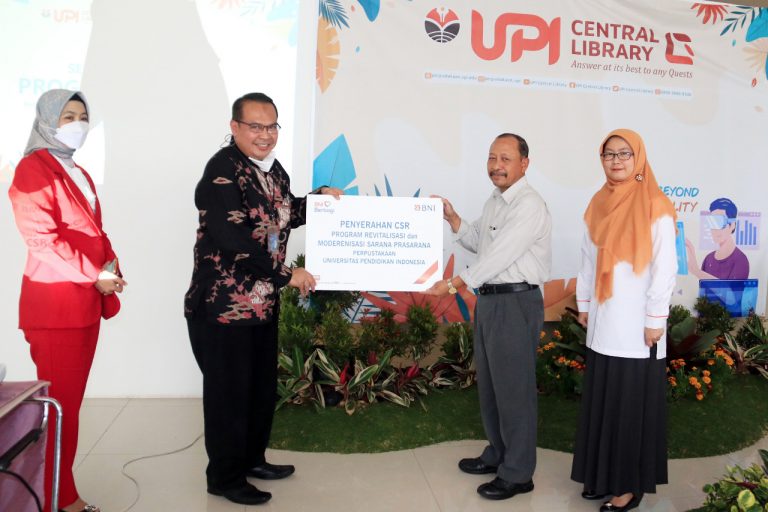 BNI Serah Terima Bantuan CSR  Berbagi untuk UPI