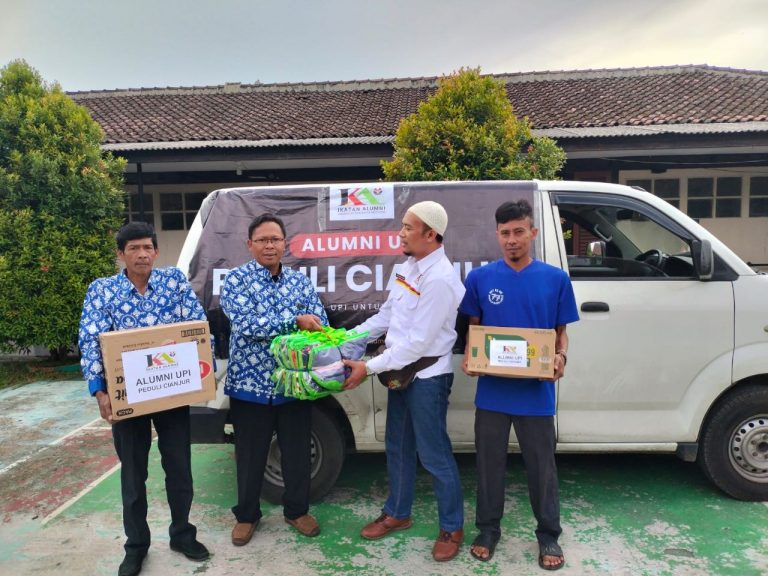 IKA UPI Salurkan Bantuan Langsung ke Lokasi Korban Gempa Cianjur
