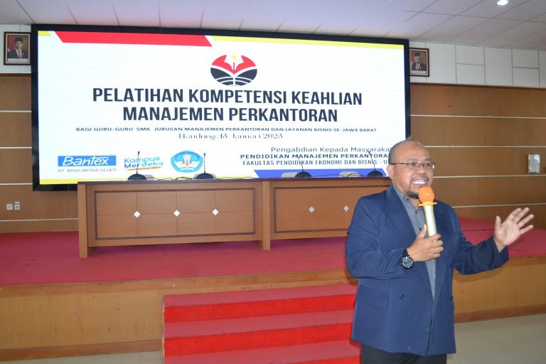 Tingkatkan Kompetensi Guru SMK Se-Jawa Barat, Prodi Dikmanper FPEB UPI dan ASPAPI Jabar Sosialisasikan UKK Tahun 2023 dan Gelar Pelatihan Materi Uji Kompetensi
