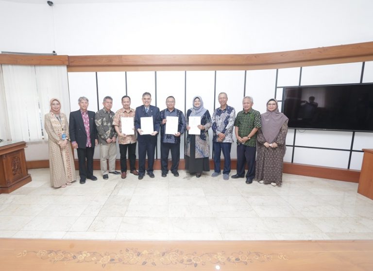 Tambah  4 Guru Besar Baru, UPI Tingkatkan Reputasi Kelembagaan