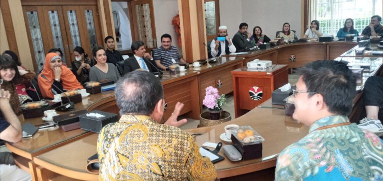Rektor UPI Terima Kunjungan Peserta USAID’s HESSA