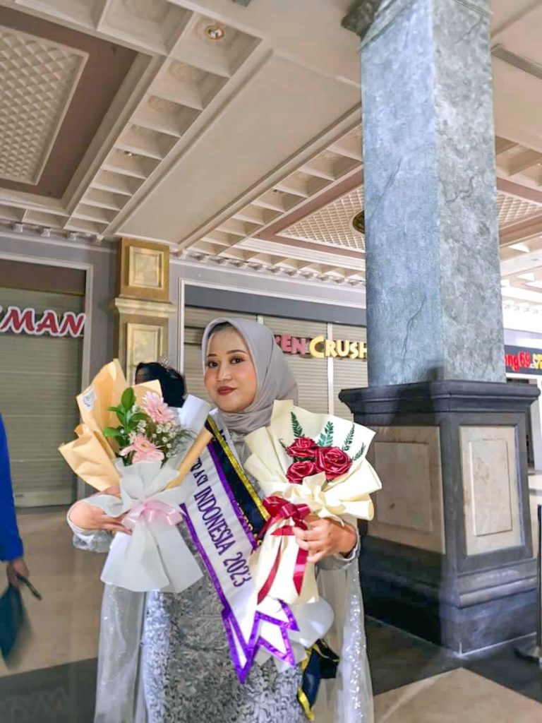 Salsa, Mahasiswa PGSD Penjas FPOK UPI Peraih Puteri Literasi Indonesia 2023