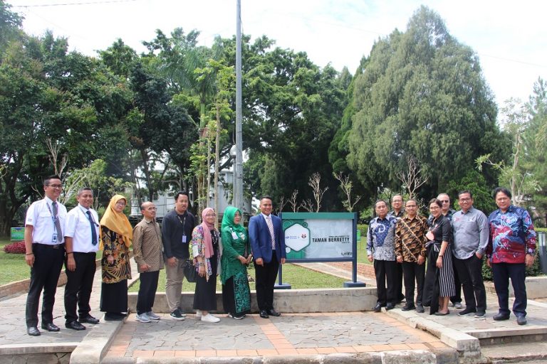 Kerjasama Universitas Pendidikan Indonesia  dengan Lembaga Penerbitan Erlangga Group Revitalisasi Taman Berretty Partere 