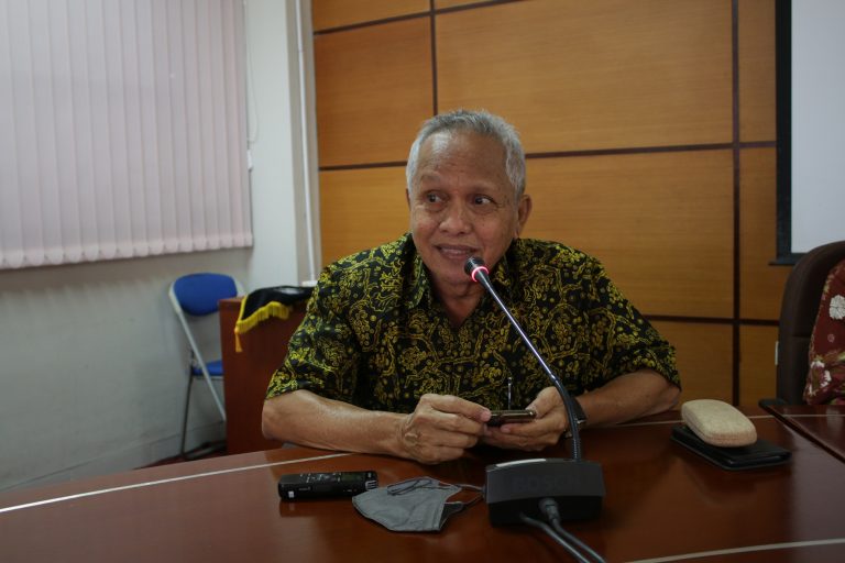Meneliti, Menulis dan Mempublikasikan Karyanya adalah Tugas Guru Besar, Kata Prof Sumarto