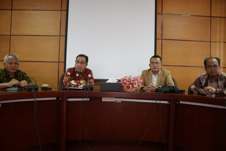 Rektor UPI Harapkan Guru Besar Perbanyak Joint Research