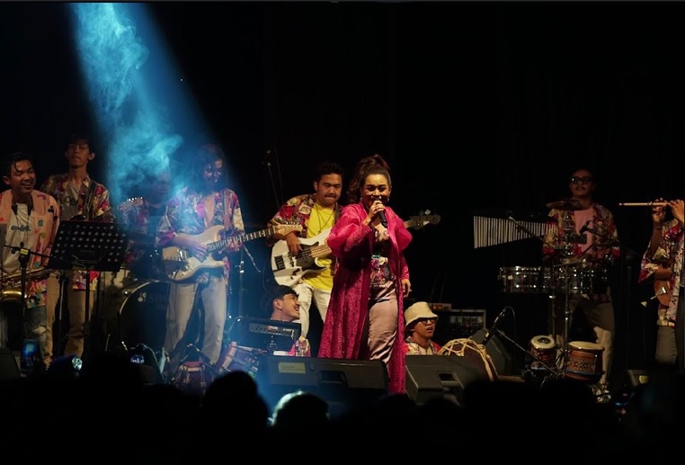 Berdangdut Ria di “MENCARI FEST”