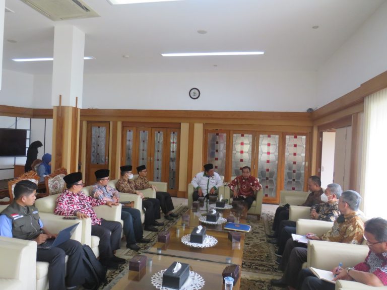 Badan Amil Zakat Nasional Kota Bandung Audiensi dengan Pimpinan UPI