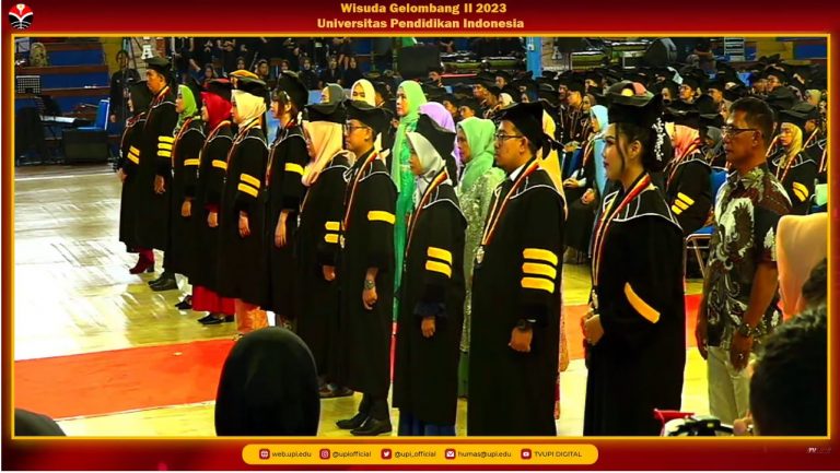 UPI Mewisuda 2.157 Lulusan