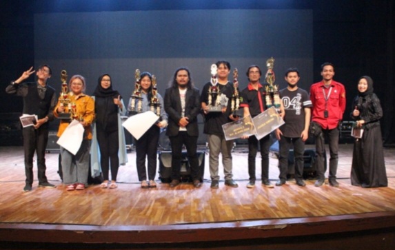 SOSIALISASI NILAI LUHUR PANCASILA, BEM HMCH FPIPS UPI BERHASIL MENYELANGGARAKAN FESTIVAL KABARET SOPAN KALUHUR 6