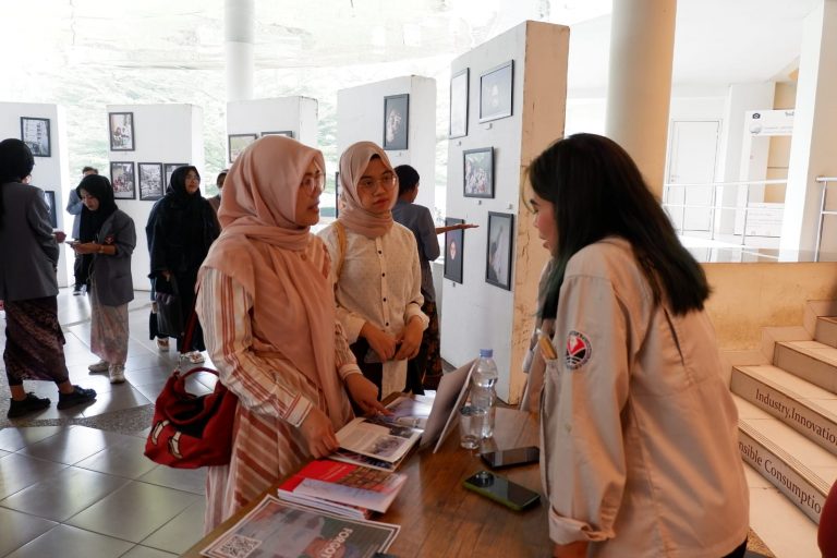 Mahasiswa Jurnalistik UPI Release buku “Forgotten”