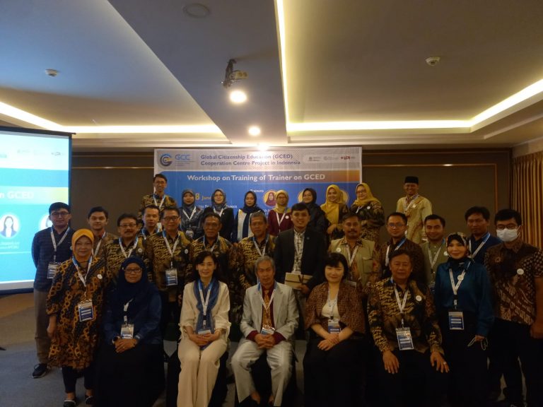 Universitas Pendidikan Indonesia, in collaboration with the Asia-Pacific Center of Education for International Understanding (APCEIU), under the auspices of UNESCO, holds Training of Trainers (ToT) and Global Citizenship Education (GCED)