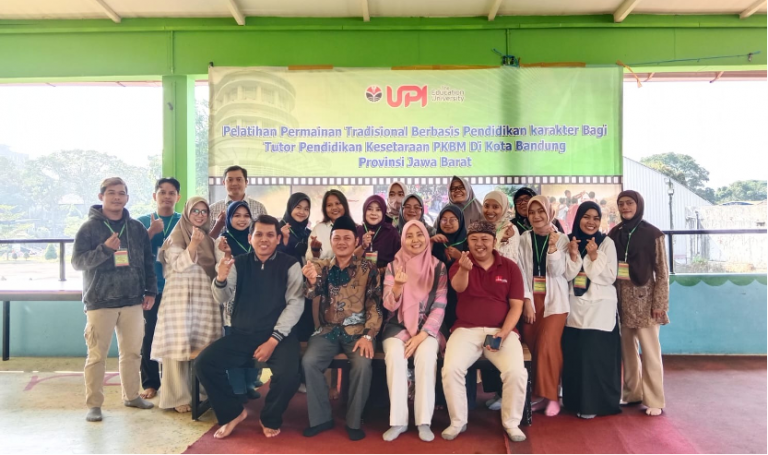 Tim PkM Program Studi Pendidikan Masyarakat FIP UPI Selenggarakan Pelatihan Permainan Tradisional Berbasis Pendidikan Karakter Bagi Tutor Pendidikan Kesetaraan PKBM