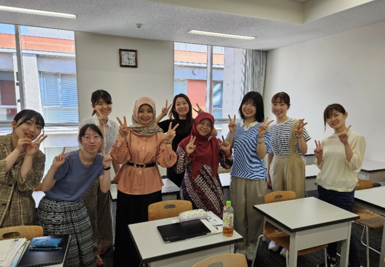 Dosen Sekolah Pascasarjana UPI dan Nanzan University Berkolaborasi dalam Penelitian Implementasi Buku Cerita Rakyat Indonesia-Jepang untuk Pembelajaran BIPA