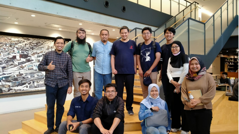 Menginspirasi, Prof. Dr. Eng. Asep Bayu Dani Nandiyanto, S.T., M.Eng Berbagi Pengalaman Kuliah, Riset dan Publikasi Bersama Pelajar Indonesia di Hiroshima University