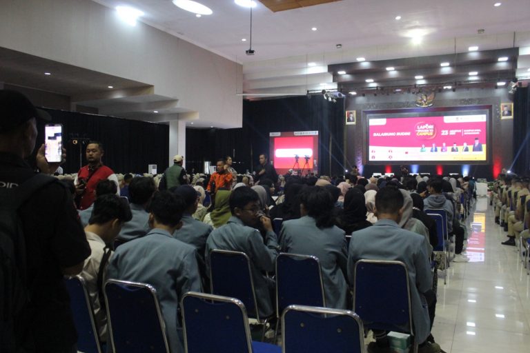 100 Mahasiswa UPI Ikuti LAPOR! Goes to Campus sebagai Partisipasi Kelompok Pemuda dalam Pengaduan Pelayanan Publik