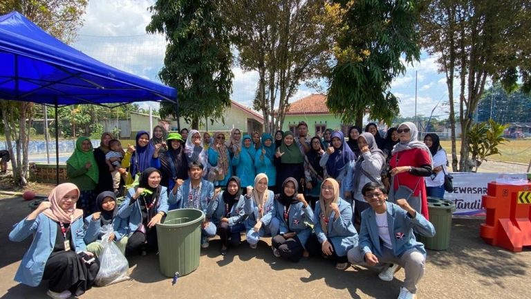 Ketahanan Pangan Keluarga melalui Budi Daya Ikan dalam Ember