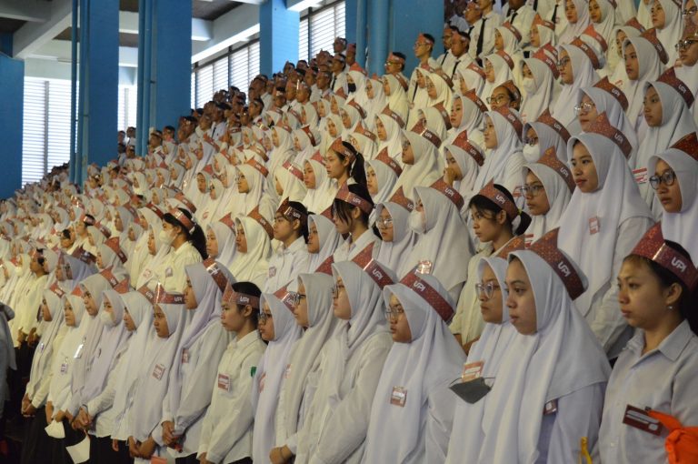 Mahasiswa Baru UPI Mengikuti Kegiatan MOKA-KU 2023