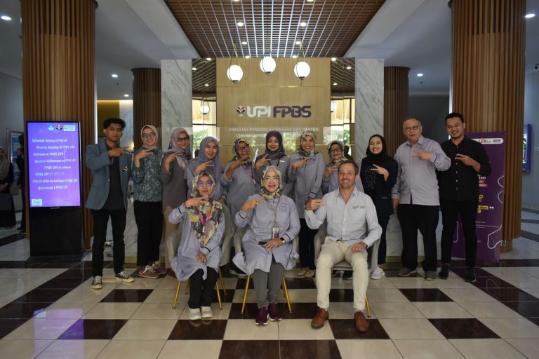 Penandatanganan MoU MBKM antara Fakultas Pendidikan Bahasa dan Sastra (FPBS) UPI dengan Centre of Excellence for Electricity, Automation, and Renewable Energy (CoE EARE)