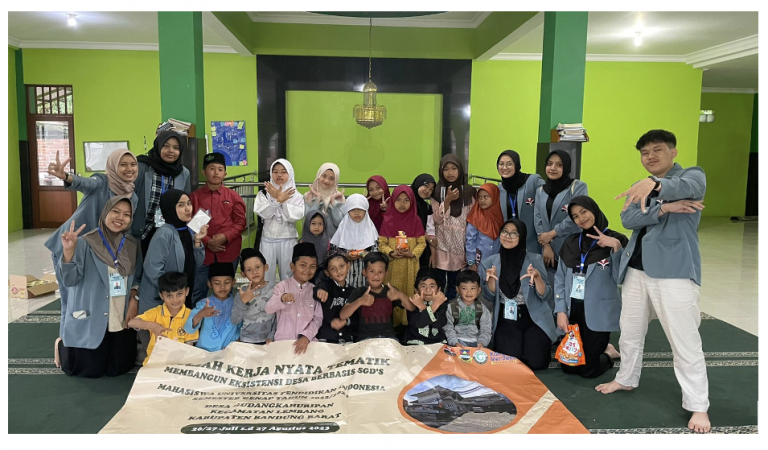 Mahasiswa KKN UPI Luncurkan Tiga Program Inovatif untuk Karang Taruna Desa Gudangkahuripan