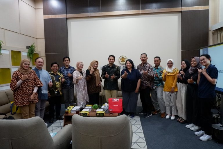 SHARING INFORMASI KEHUMASAN DAN PPID UGM TERIMA KUNJUNGAN UPI