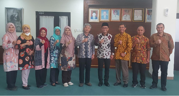 Respon Permohonan Wakil Bupati Tasikmalaya, Civitas Akademika FPTK Laksanakan Pengabdian kepada Masyarakat di SMKN 1 Cipatujah dan Kecamatan Panca Tengah Kabupaten Tasikmalaya