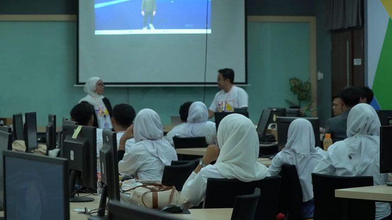 Dosen UPI dan UNP Selenggarakan Pelatihan Visual 3D Animasi sebagai Peningkatkan Keahlian Siswa SMK Menghadap Potensi Industri di Era Metaverse