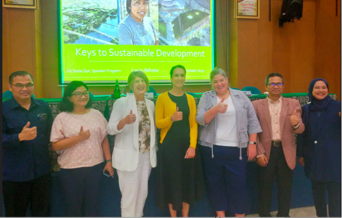 International public lecture on Build Sustainability at FPTK UPI