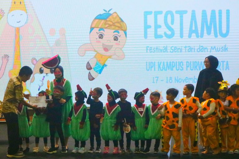 FESTAMU 2023: Menyelami Budaya Mengembangkan Kreasi Kampus UPI di Purwakarta