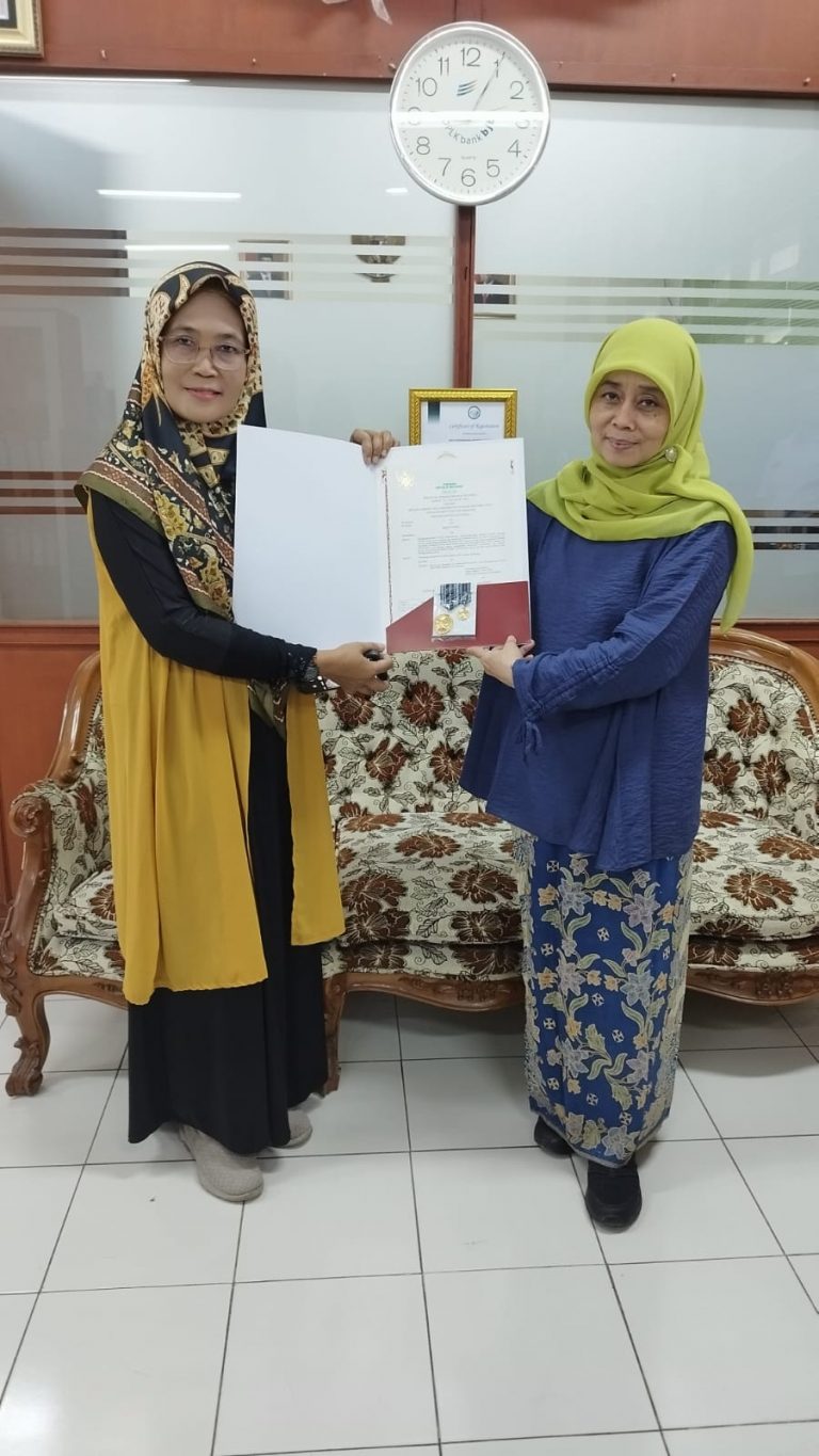 143 Orang PNS UPI Terima Satyalancana Karya Satya