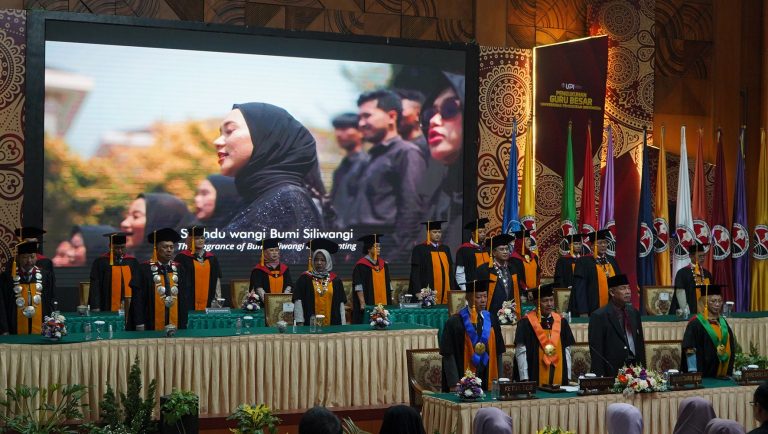 Ketua DGB UPI Sambut Para Guru Besar Yang Baru Dikukuhkan