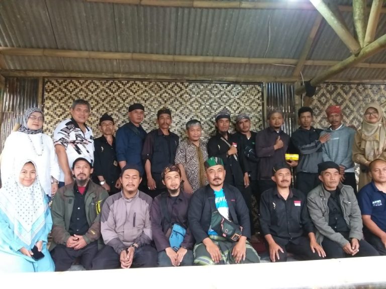 Profesor Turmudi dan Tim Eksplorasi Etnomatematika di Situs Gunung Padang