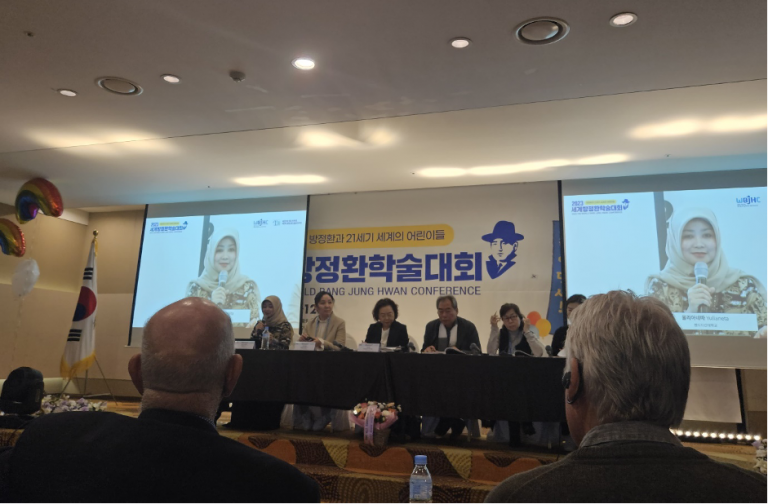 Prof. Dr. Yulianeta Mengenalkan Sastra Anak Indonesia ke Panggung Dunia: Inspirasi dalam The World Bang Jung Hwan Conference