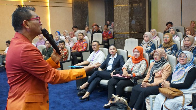 Penanggungjawab Capaian IKU 4 UPI Kuatkan Tendik Unit Akademik melalui Bimtek dan Sertifikasi BNSP
