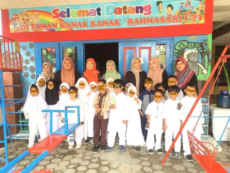 Kegiatan Observasi oleh Mahasiswa PGPAUD FIP UPI dalam Mata Kuliah Pembimbingan Moral, Agama, Sosial dan Emosional AUD