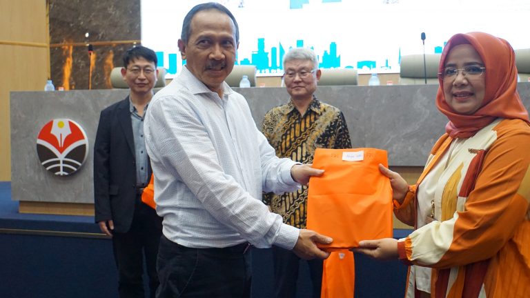 Prof. Syihabuddin Bagikan 4 Tips Pelajari Bahasa Korea