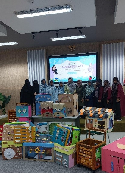 Berdaya Saing dan Inspiratif! Mahasiswa PGPAUD UPI Purwakarta Gebrak dengan APE “Travel Education” dalam Workshop Peningkatan Kemampuan Guru PAUD 2024
