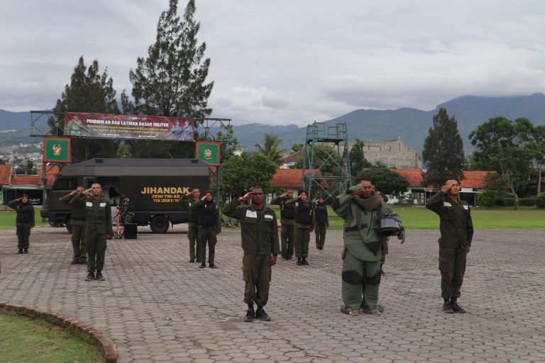 Semarak Semangat Menwa UPI: Hari Ketujuh DIKLATSARMIL Angkatan 52 Menwa UPI