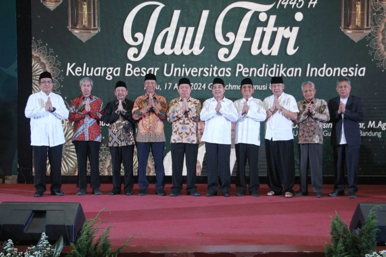 Keluarga Besar UPI Gelar Silaturahim Idul Fitri 1445 H, Rektor UIN Sunan Gunung Jati Bandung Prof. Dr. H. Rosihon Anwar, M.Ag., Hadir sebagai Penceramah