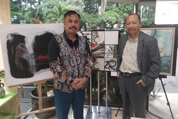 Warli Haryana, Kaprodi Pendidikan Seni Rupa FPSD UPI Ikuti Pameran 3 Generasi Perupa Bandung