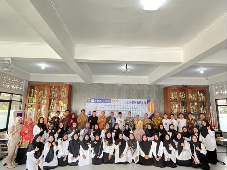 Tim PkM Prodi Pendidikan Matematika FPMIPA UPI Selenggarakan Seminar dan Lokakarya Pengembangan Instrumen Numerasi Tipe Asesmen Kompetensi Minimum
